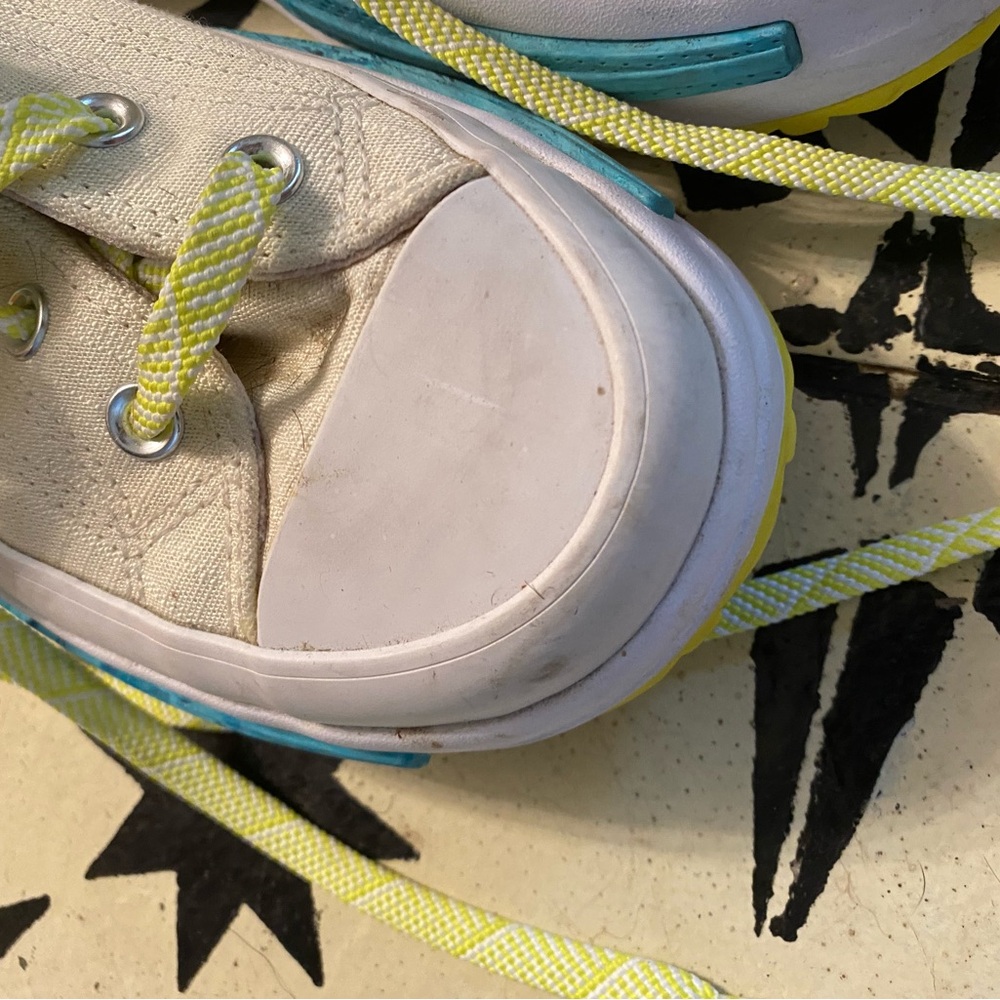 Really Cool Comfortable Converse Platform Hi-Tops… - image 3